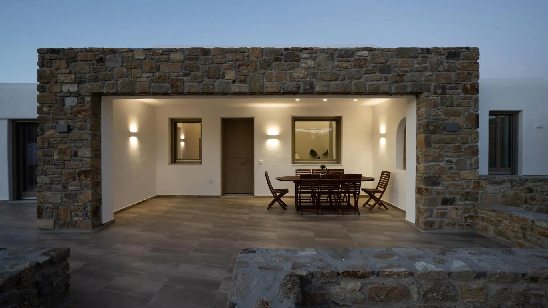 Maistros Apartments Mykonos Ftelia  Greece