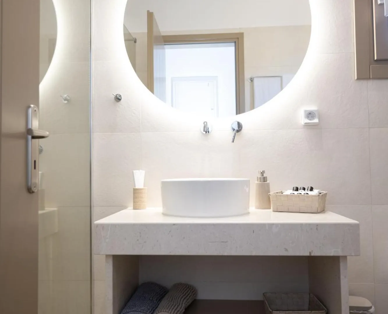 Maistros Apartments Mykonos Ftelia  Greece