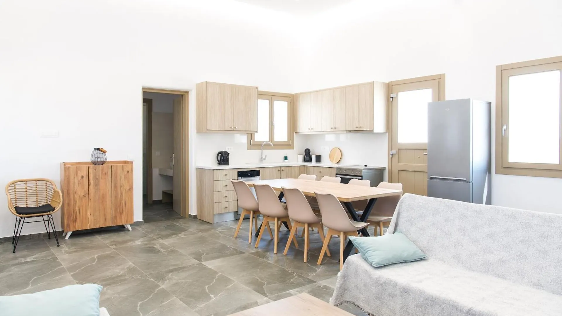 Maistros Apartments Mykonos Ftelia  Greece